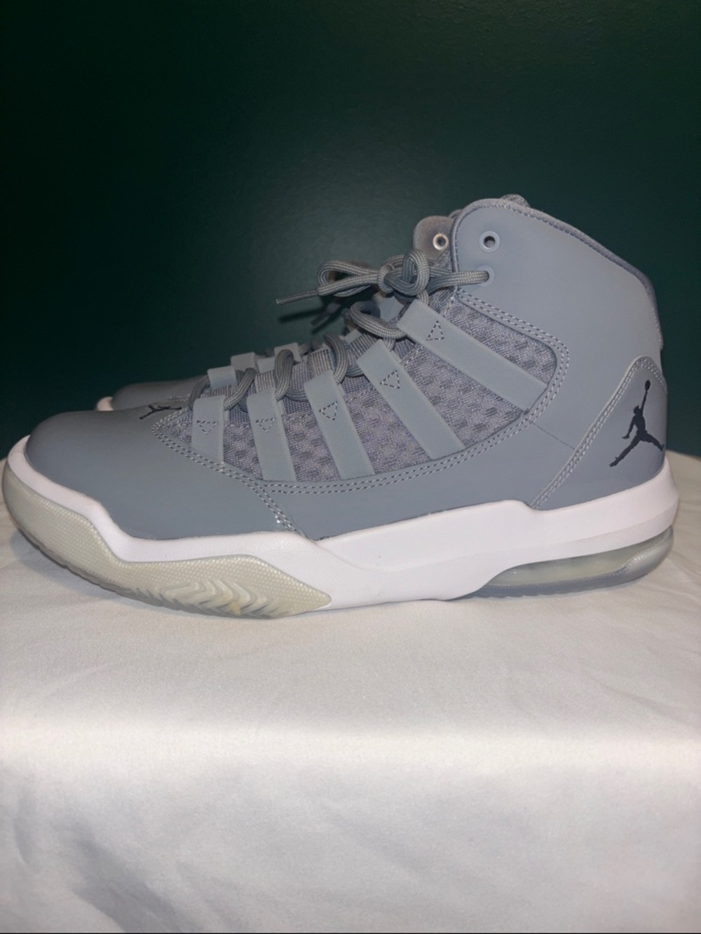 Jordan Max Aura